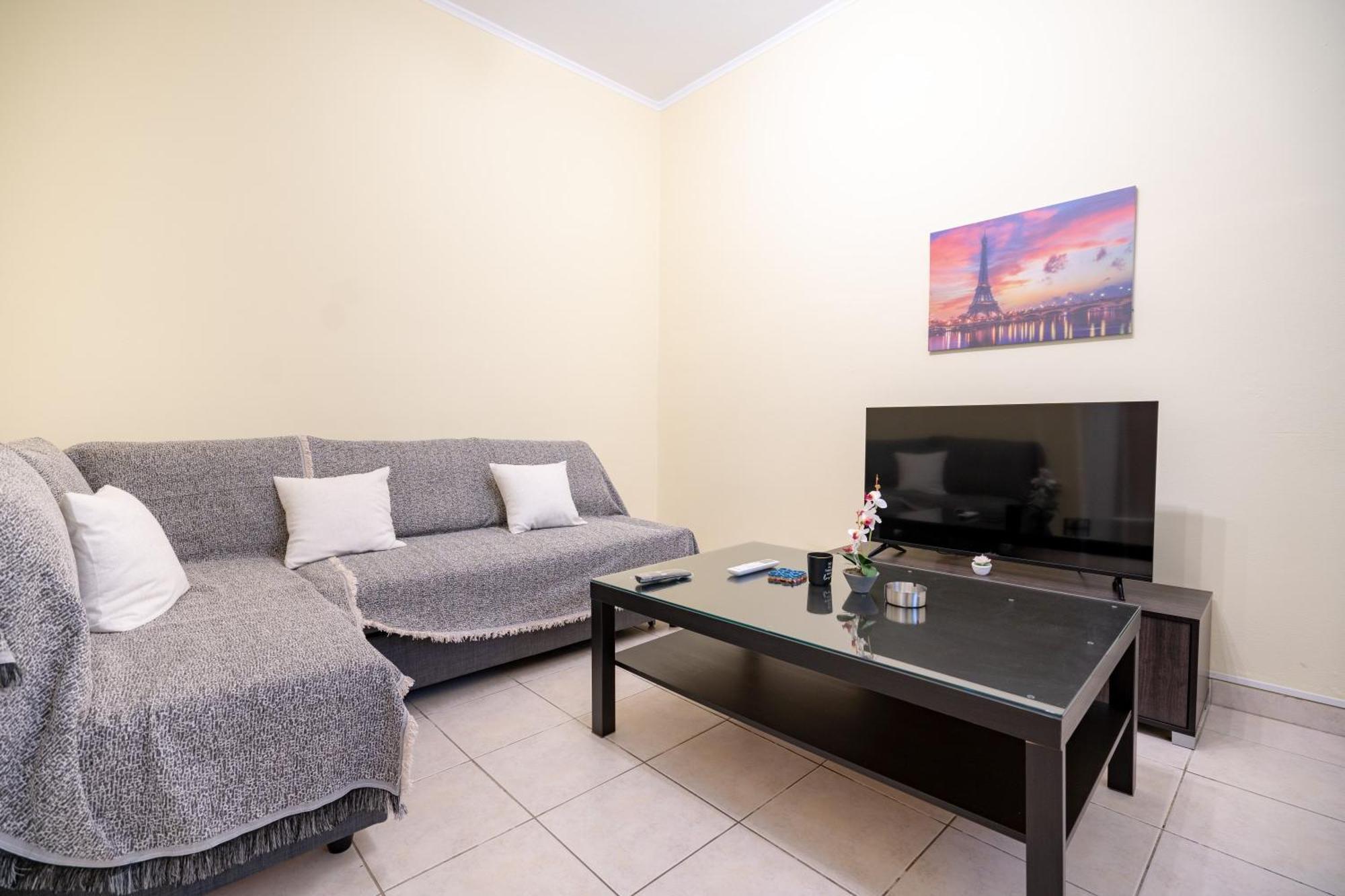 Apartment Neos Kosmos Metro St. 1 Bedroom Semi-basement Flat